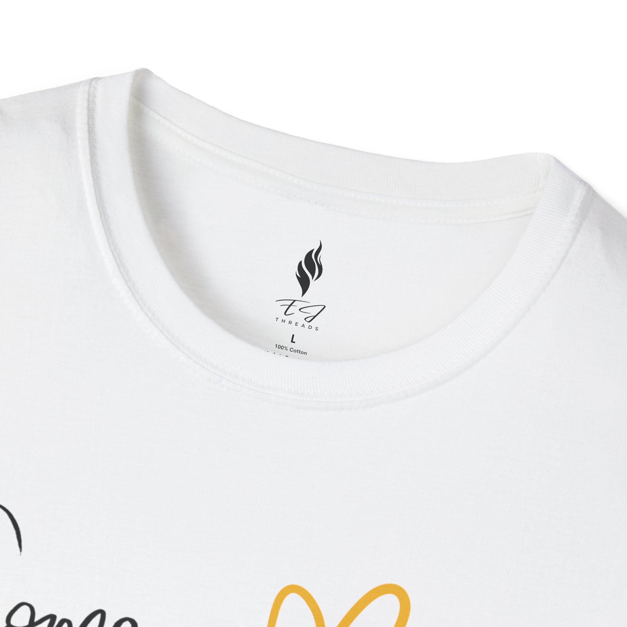 Como La Flor Softstyle Shirt